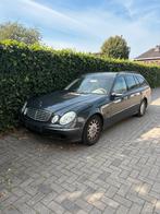Mercedes E220 Elégance, Auto's, Achterwielaandrijving, Beige, Leder, 5 deurs