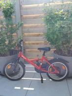 B-twin kinderfiets 16inch met fietshelm, Fietsen en Brommers, Fietsen | Kinderfietsjes, Ophalen, Zo goed als nieuw, 16 tot 20 inch