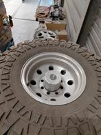 Maxxis creepy crawlers 37 inch, Auto-onderdelen, Banden en Velgen, Ophalen, Band(en)