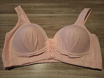 Vêtement/Soutien-gorge beschikbaar voor biedingen