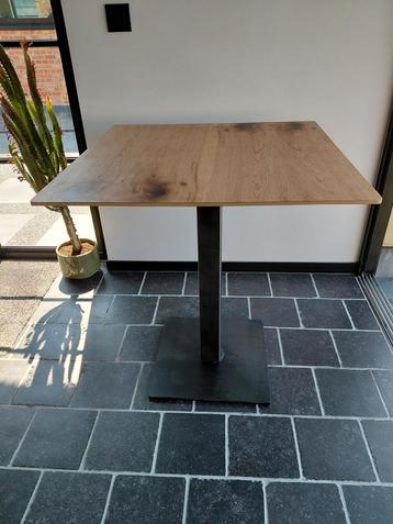 Bistro tafel  beschikbaar voor biedingen
