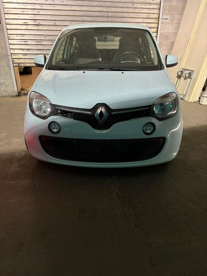 Renault twingo 1000 i 2015 ( a reparer), Auto's, Renault, Particulier, Twingo, ABS, Airbags, Boordcomputer, Centrale vergrendeling