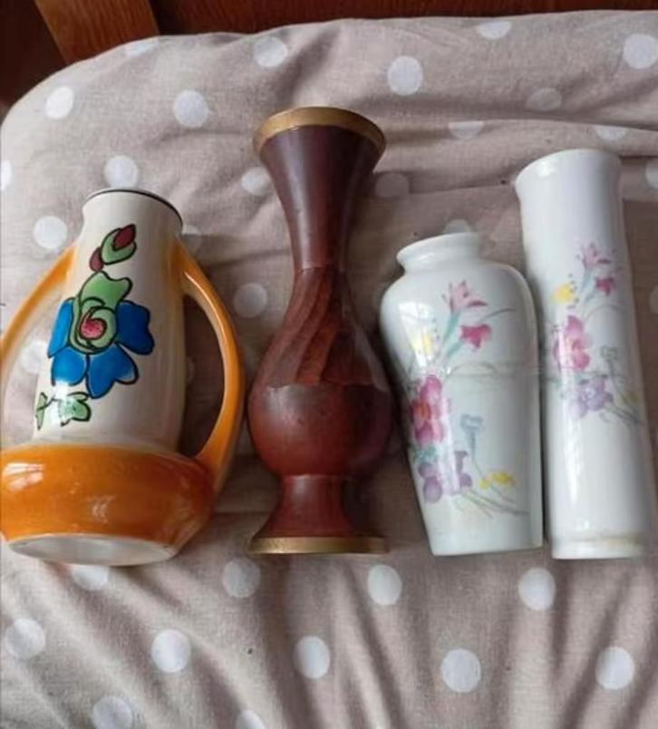 vaasje hoogte 15 ā 20 cm, Huis en Inrichting, Woonaccessoires | Vazen, Zo goed als nieuw, Minder dan 50 cm, Steen, Ophalen of Verzenden