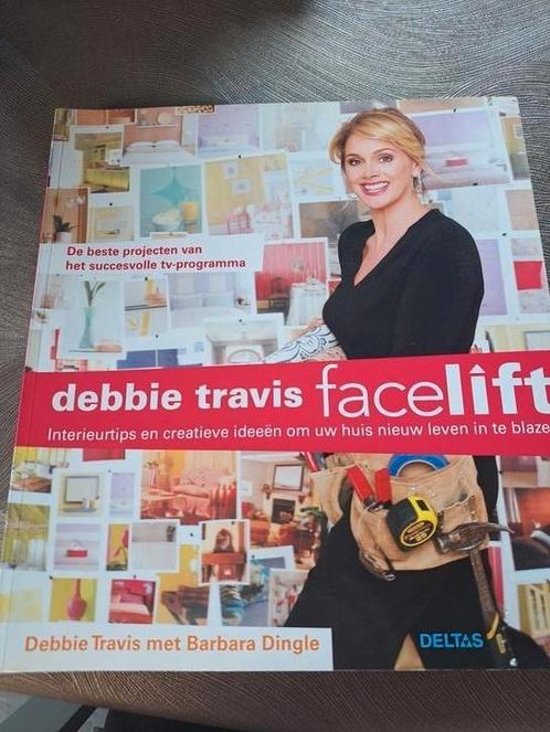 D. Travis - Facelift, Boeken, Wonen en Tuinieren, Gelezen, Ophalen