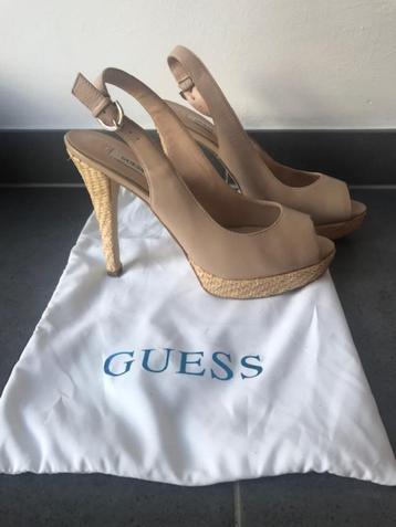 Peeptoe pump Guess beschikbaar voor biedingen