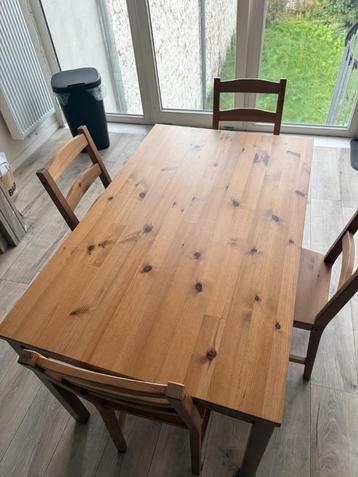Dining table beschikbaar voor biedingen