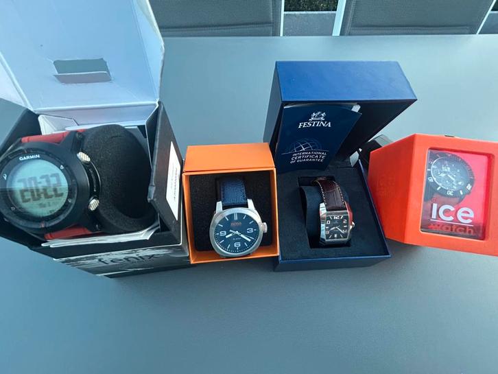 Heren uurwerken, Handtassen en Accessoires, Horloges | Heren, Zo goed als nieuw, Polshorloge, Overige merken, Kunststof, Overige materialen