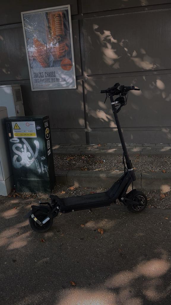 Trottinette électrique nami klima, Fietsen en Brommers, Steps, Zo goed als nieuw, Ophalen