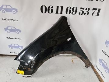 Scherm links-voor van een Nissan Qashqai (Z11) beschikbaar voor biedingen