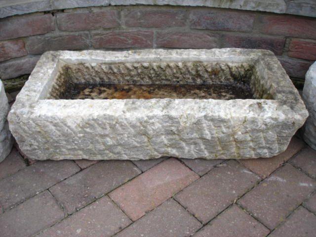 stenen trog, plantenbak, goede keuze!, Tuin en Terras, Bloembakken en Plantenbakken, Gebruikt, Steen, Binnen, Balkon, Tuin, Minder dan 30 cm