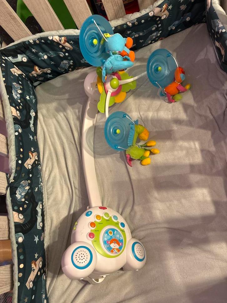Baby mobiel met licht & muziek – vrolijke dierenfiguurtjes, Kinderen en Baby's, Speelgoed | Babyspeelgoed, Zo goed als nieuw, Mobiel