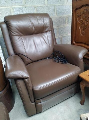 Electrische zetel 1-zit leder middenbruin beschikbaar voor biedingen