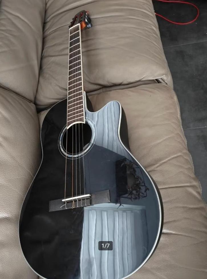 Ovation Celebrity CS-24C-5G-G, Musique & Instruments, Instruments à corde | Guitares | Acoustiques, Comme neuf, Guitare classique ou espagnole