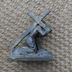Sculptuur Jezus met kruis, Enlèvement ou Envoi