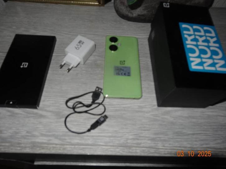 One Plus Nord Ce3 lite gsm 5G, Telecommunicatie, Mobiele telefoons | Toebehoren en Onderdelen, Zo goed als nieuw, Ophalen of Verzenden