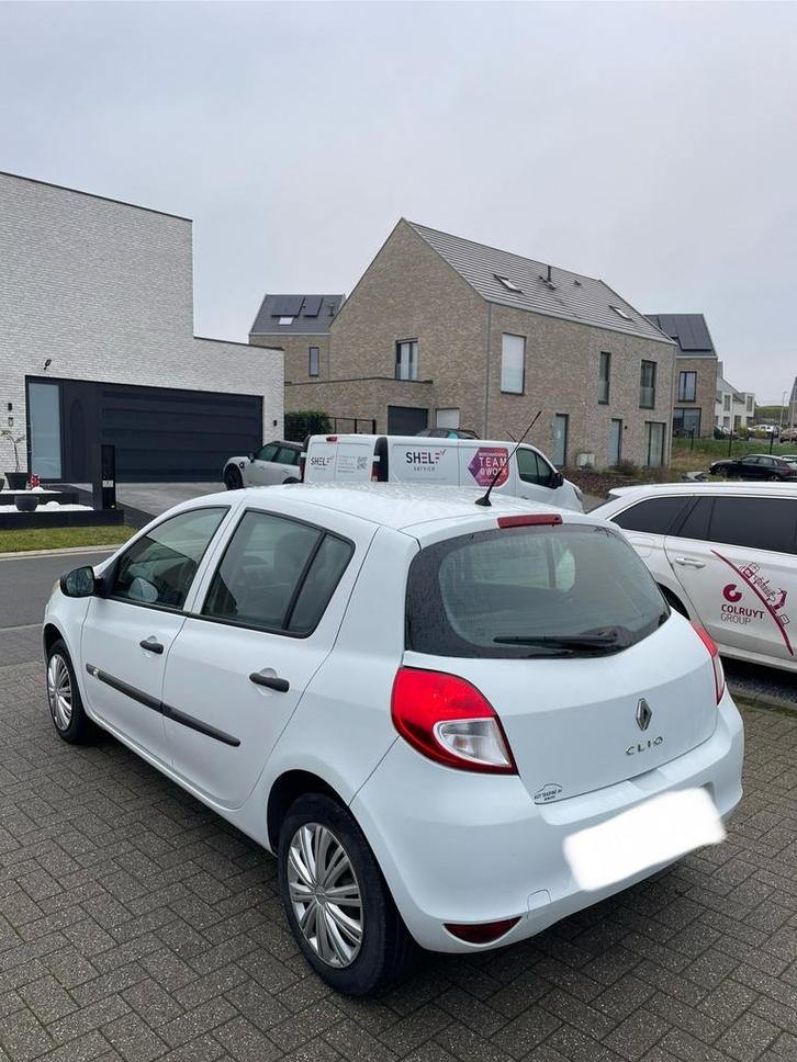 Renault clio 1.2i essence, Auto's, Renault, Particulier, Clio, ABS, Airbags, Alarm, Boordcomputer, Centrale vergrendeling, Elektrische ramen