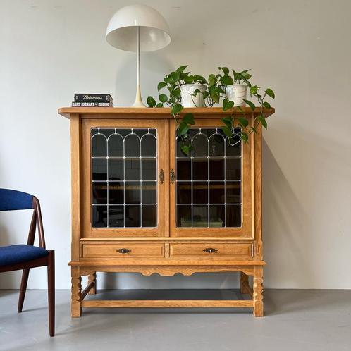 - Vintage buffetkast, vitrinekast •Henning Kjaernulf• -, Huis en Inrichting, Kasten | Vitrinekasten, Gebruikt, Glas, Ophalen of Verzenden