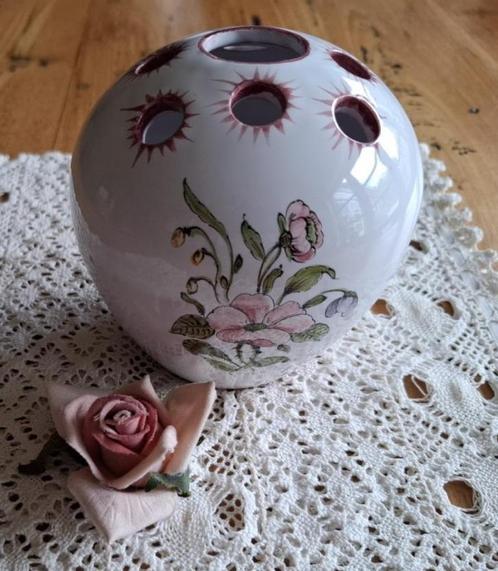 SALE Franse Lallier a Moustiers Pique Fleur/ bloemensteker, Antiek en Kunst, Antiek | Keramiek en Aardewerk, Ophalen of Verzenden