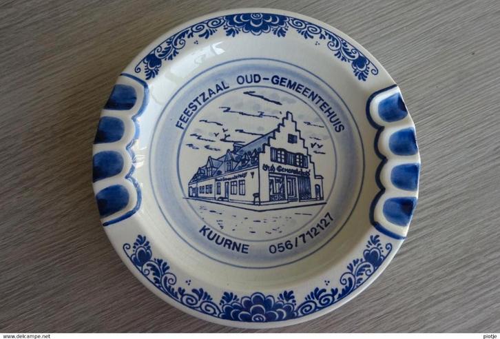 Kuurne Delfts Blauw (asbak - cendrier) oud Gemeentehuis, Antiek en Kunst, Antiek | Keramiek en Aardewerk, Ophalen of Verzenden
