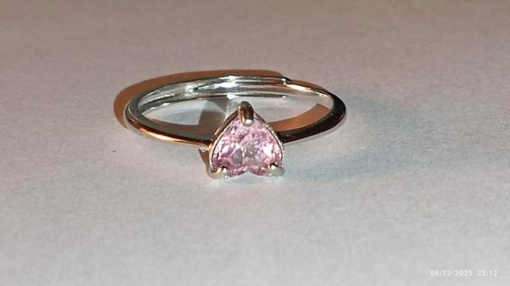 Sterling zilveren ring met roze toermalijn uit Mozambiek, Handtassen en Accessoires, Ringen, Nieuw, Dame, Roze, Zilver, Met edelsteen