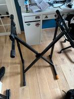 Pieds - Support doublie etage pour clavier ou synthétiseur, Musique & Instruments, Pieds, Enlèvement, Comme neuf, Pied pour instrument