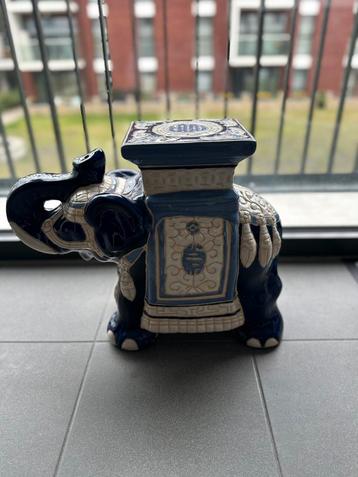 Vintage Keramiek Olifant Plantentafel Blauw Creme beschikbaar voor biedingen