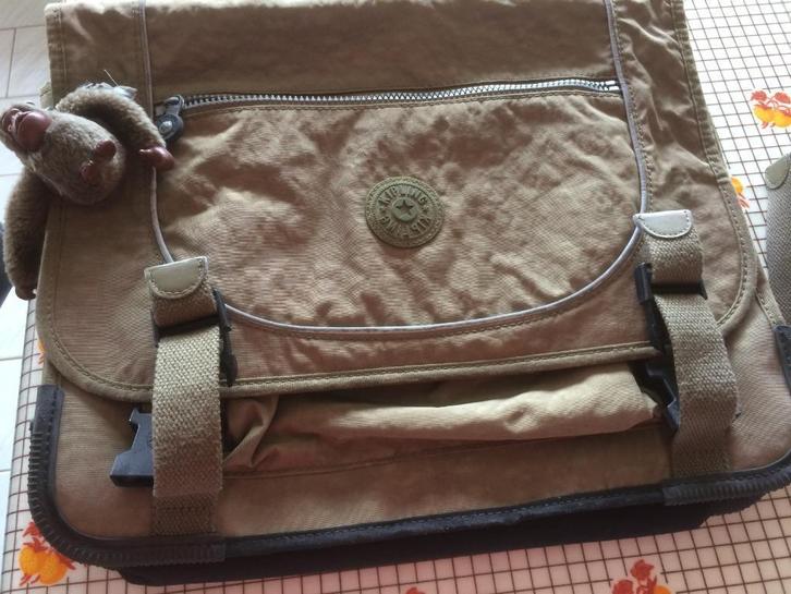 Boekentas Kipling voor 1st3de lj-perfecte staat+gr pennenzak, Bijoux, Sacs & Beauté, Sacs | Cartables, Comme neuf, Sac à dos, Autres couleurs