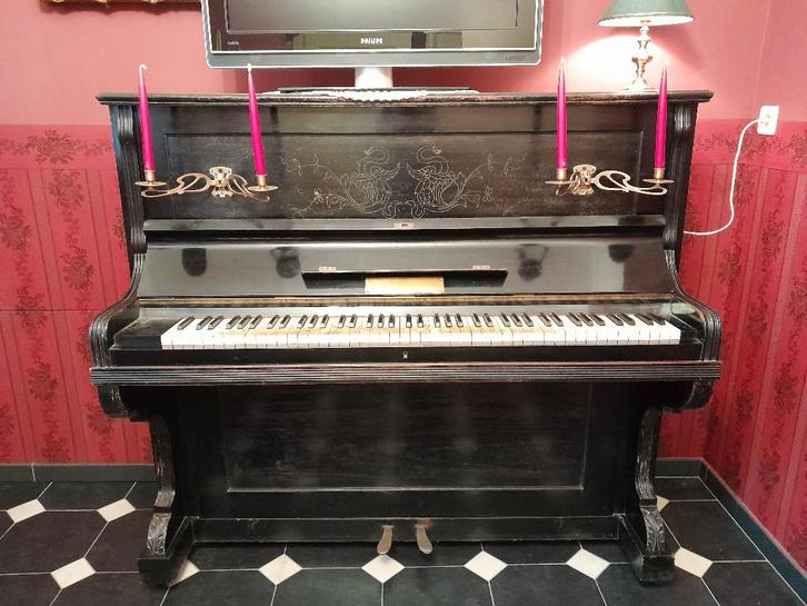 Piano € 200,-, Musique & Instruments, Pianos, Utilisé, Piano, Noir, Brillant, Enlèvement