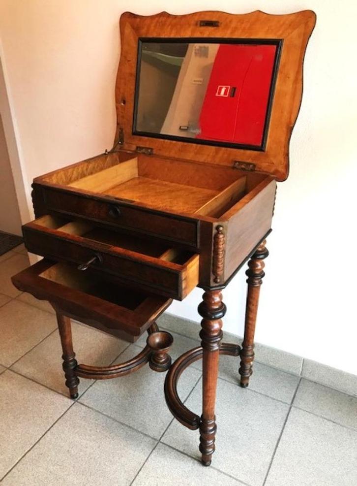 Secretaire naaitafel Art Deco Luxe wortelnoten antiek😍🤗👌, Antiek en Kunst, Antiek | Meubels | Tafels, Ophalen of Verzenden