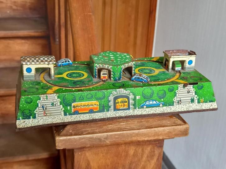 circuit d'autobus en étain, années 1950, Antiquités & Art, Antiquités | Jouets, Enlèvement ou Envoi