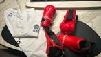 Taekwondo dobok (maat 150) - voetjes en handschoenen (s), Ophalen, Zo goed als nieuw