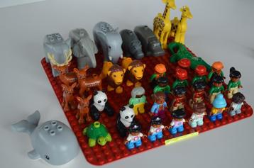  Duplo, grote dieren en anders kleurige popjes.€ 4,00 per st beschikbaar voor biedingen