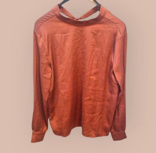 Blouse VILA taille 42 en excellent état 🕊, Vêtements | Femmes, Blouses & Tuniques, Comme neuf, Taille 42/44 (L), Orange, Enlèvement ou Envoi