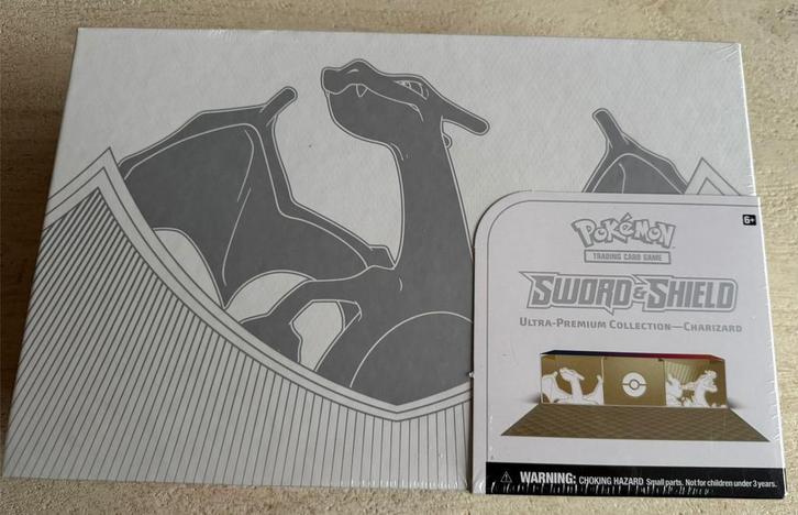 Sword & Shield Ultra Premium Collection - Charizard - Sealed, Hobby en Vrije tijd, Verzamelkaartspellen | Pokémon, Zo goed als nieuw