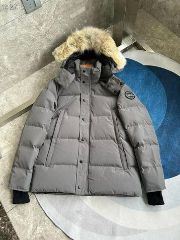 Canada Goose jas beschikbaar voor biedingen