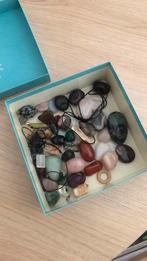 Doos met verschillende edelstenen, Verzamelen, Mineralen en Fossielen, Ophalen