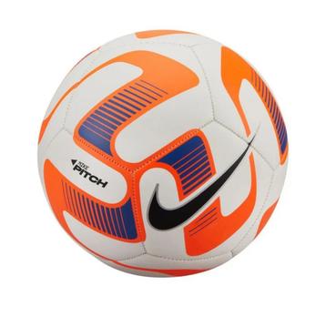 Zwart-wit-oranje bal  beschikbaar voor biedingen