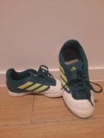 Voetbalschoenen indoor maat 33, Sport en Fitness, Voetbal, Ophalen, Zo goed als nieuw, Schoenen
