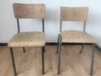 vintage stoelen in massief hout met stalen structuur, Ophalen, Zo goed als nieuw, Hout