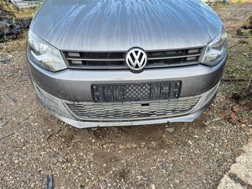 Voorbumper van een Volkswagen Polo (LD7R) beschikbaar voor biedingen