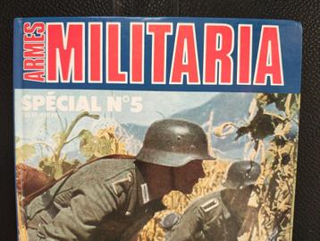 Insignes guerre 1940-1945 soldat militaire livre  beschikbaar voor biedingen