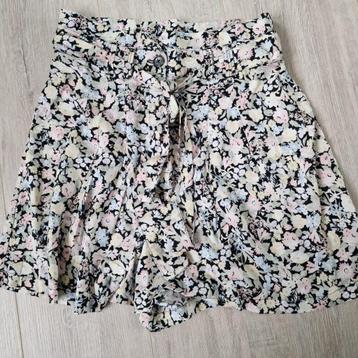 Katoenen gebloemde short 36 beschikbaar voor biedingen