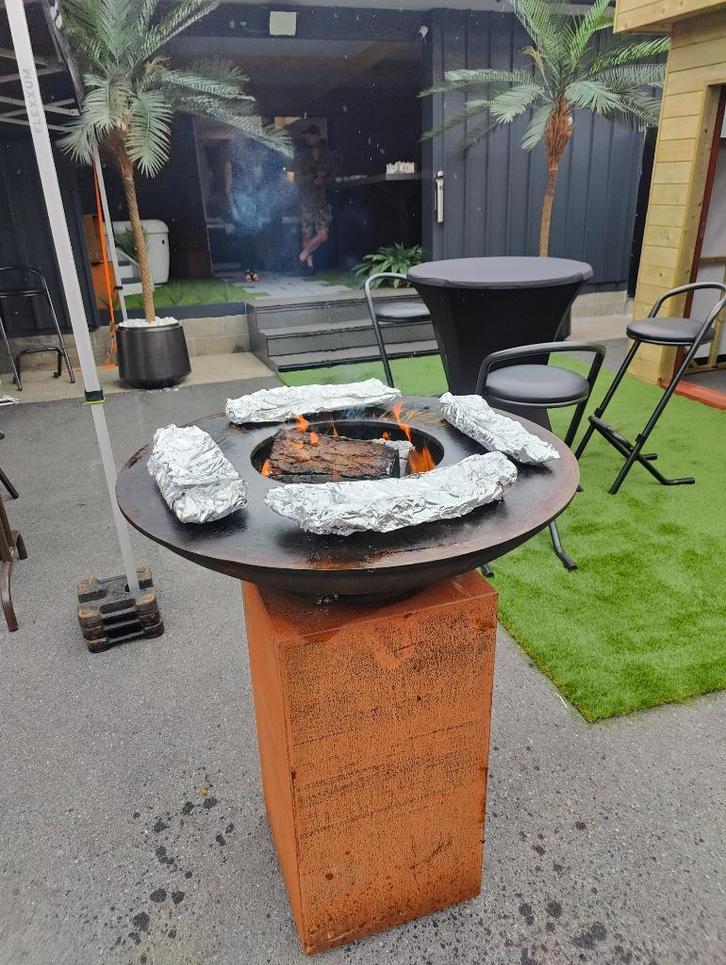 Kamado's Plancha's, Tuin en Terras, Houtskoolbarbecues, Nieuw, Met accessoires, Ophalen