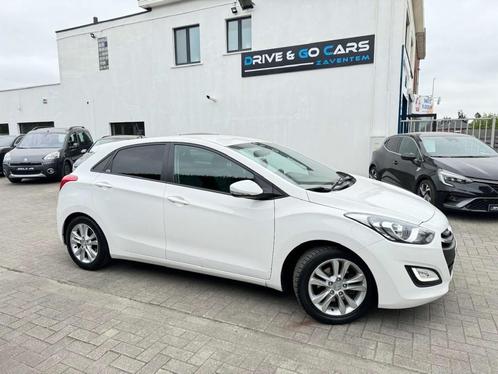 Hyundai i30 1.4i Move - Camera - Gps * 1 JAAR GARANTIE * !, Auto's, Hyundai, Bedrijf, Te koop, i30, ABS, Achteruitrijcamera, Airconditioning