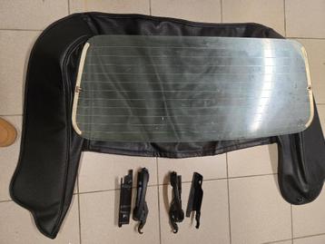 Afdekhoes vw golf cabrio 3 en achterruit in goede staat. beschikbaar voor biedingen