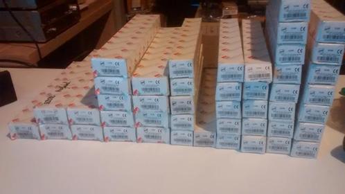 Groot LOT (80)NIEUWE elektr. sloten sluitplaat EFFEFF tekoop, Doe-het-zelf en Bouw, Hang- en Sluitwerk, Nieuw, Overige typen, Ophalen of Verzenden