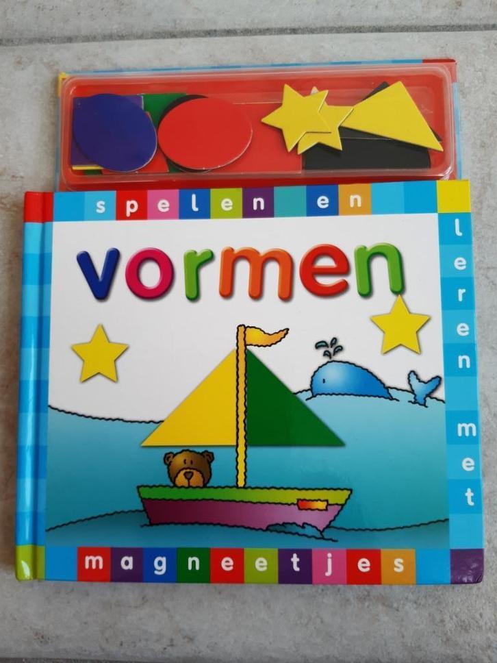 Spelen en leren met magneetjes: vormen, Boeken, Kinderboeken | Kleuters, Gelezen, Fictie algemeen, 4 jaar, Jongen of Meisje, Ophalen of Verzenden