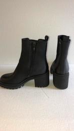 Bottines Chelsea en cuir de la marque ESPRIT, Vêtements | Femmes, Chaussures, Enlèvement ou Envoi, Boots et Botinnes, Noir, Neuf