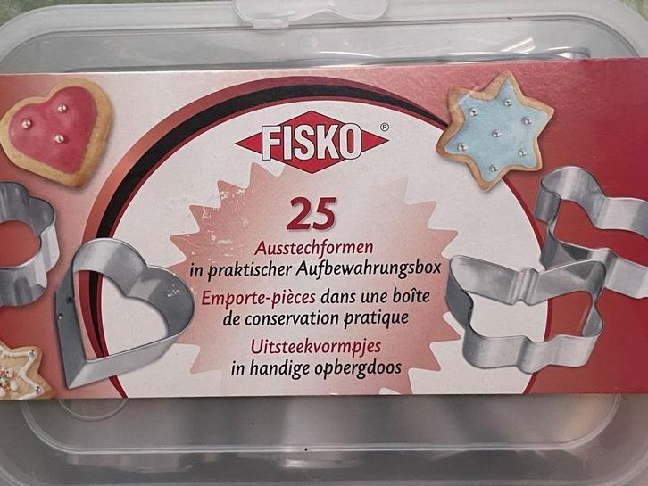 25 metalen uitsteekvormen in doos NIEUW, Hobby en Vrije tijd, Taarten en Cupcakes maken, Nieuw, Ophalen