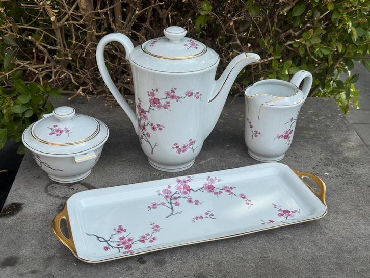Ensemble de vaisselle en porcelaine Cerabel – Motif floral, Antiek en Kunst, Antiek | Porselein, Ophalen